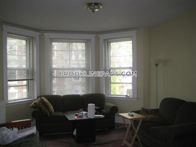 Brookline 2 Beds 1 Bath  Boston University - $4,400 No Fee